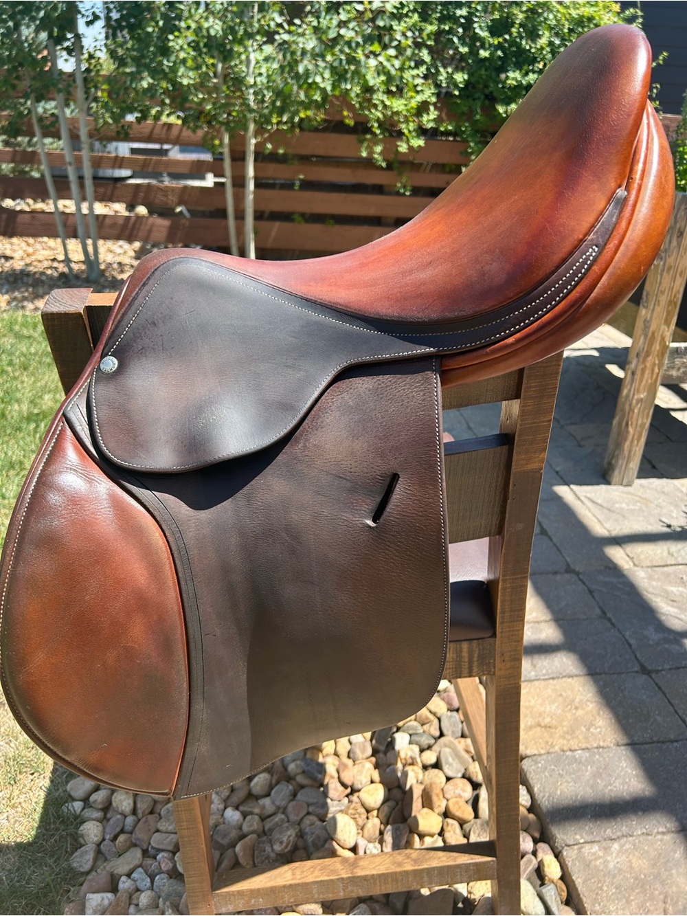 Butet 2006 Close Contact Jump Saddle 17”